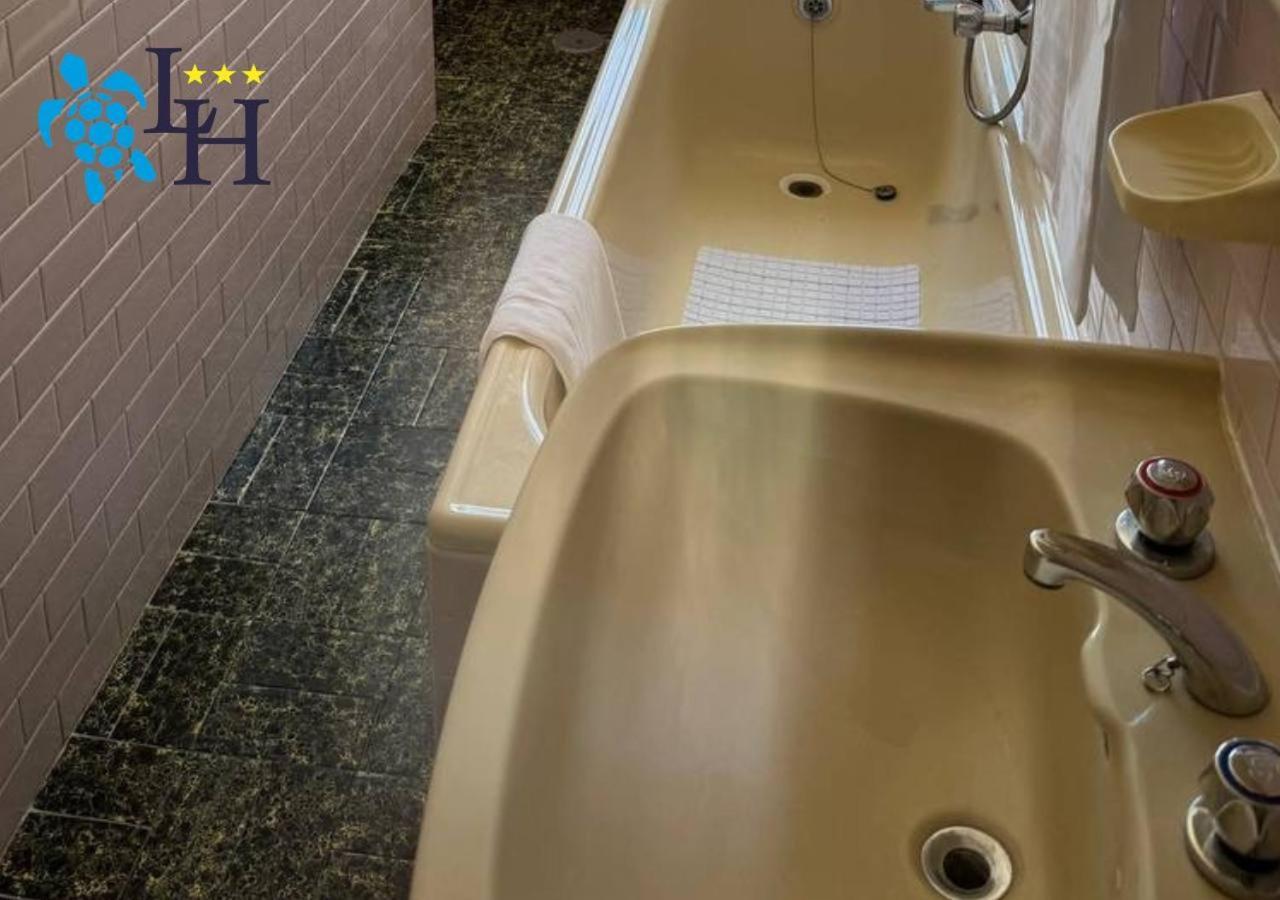 Hotel Lora Bordighera Kamer foto