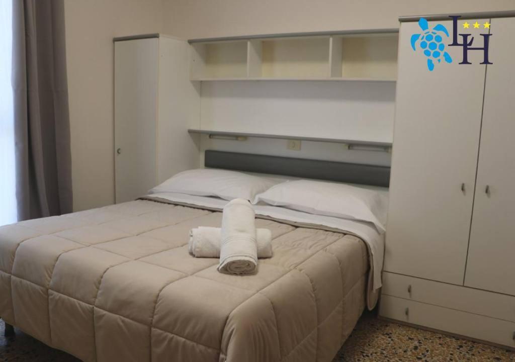 Hotel Lora Bordighera Buitenkant foto