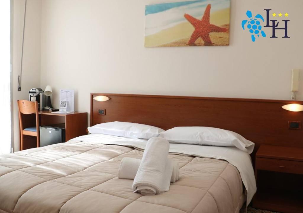 Hotel Lora Bordighera Buitenkant foto