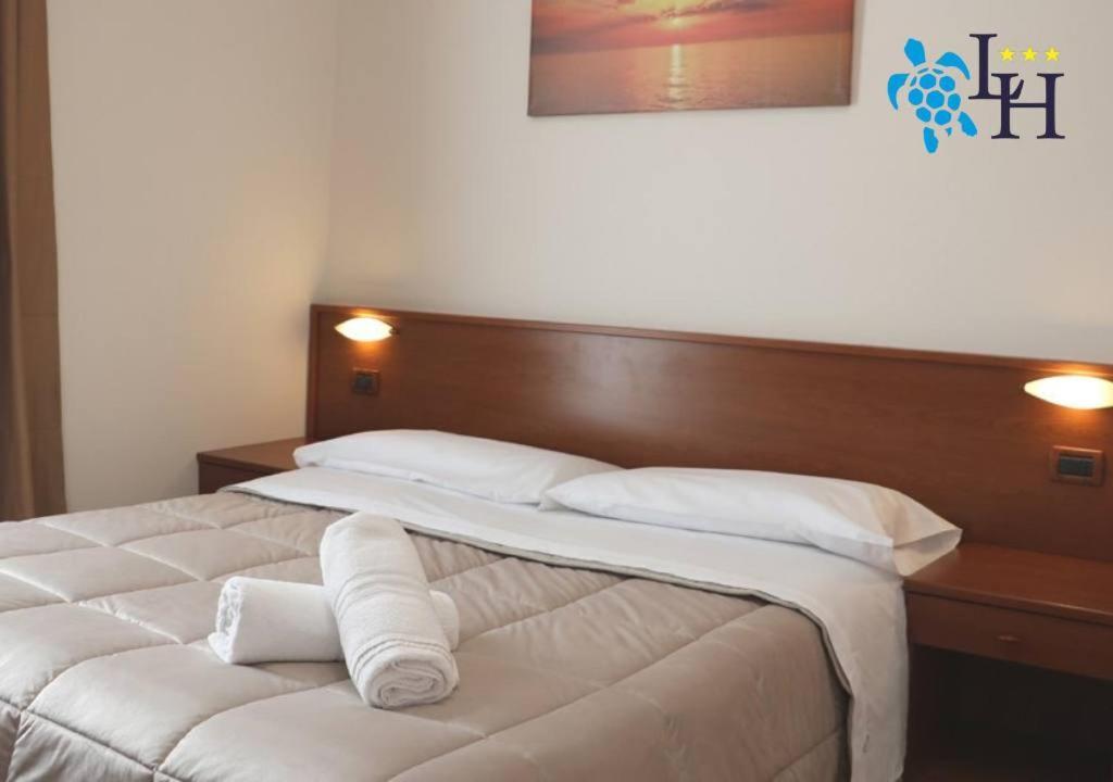 Hotel Lora Bordighera Buitenkant foto