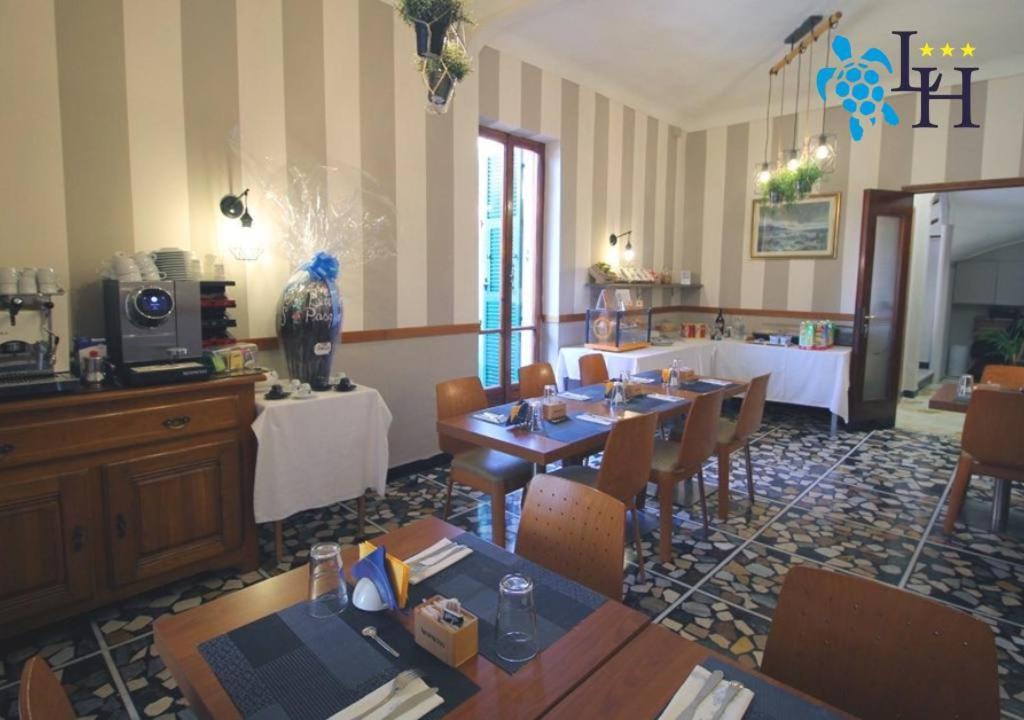 Hotel Lora Bordighera Buitenkant foto