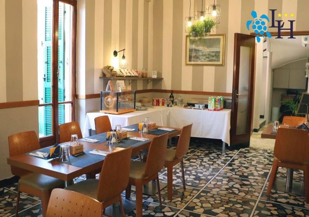 Hotel Lora Bordighera Buitenkant foto