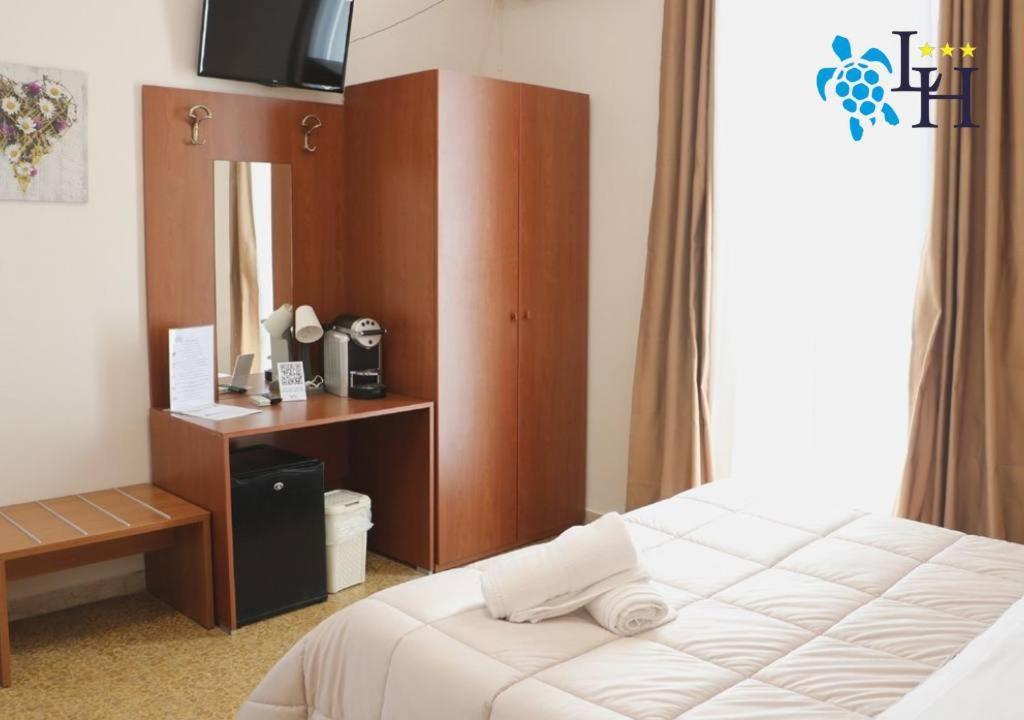 Hotel Lora Bordighera Buitenkant foto