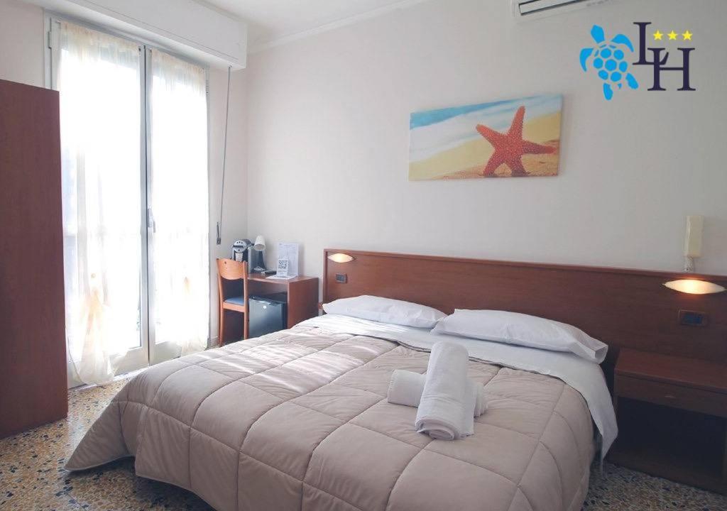 Hotel Lora Bordighera Buitenkant foto