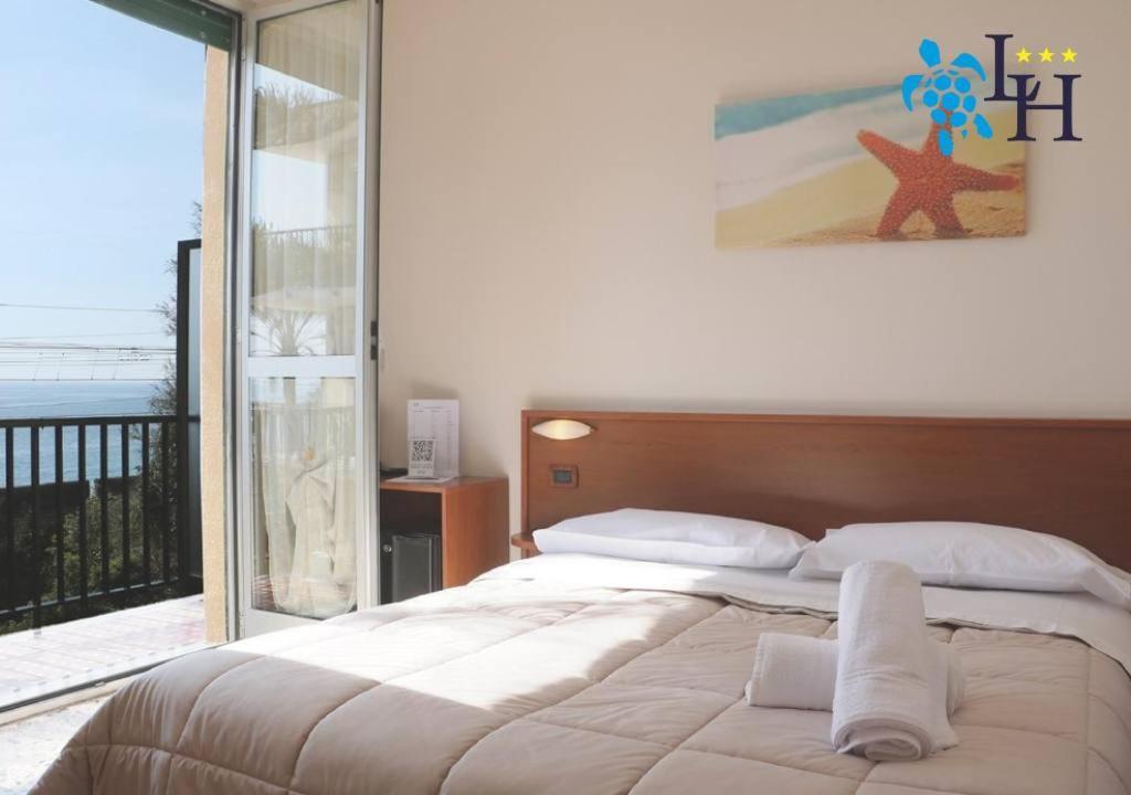 Hotel Lora Bordighera Buitenkant foto