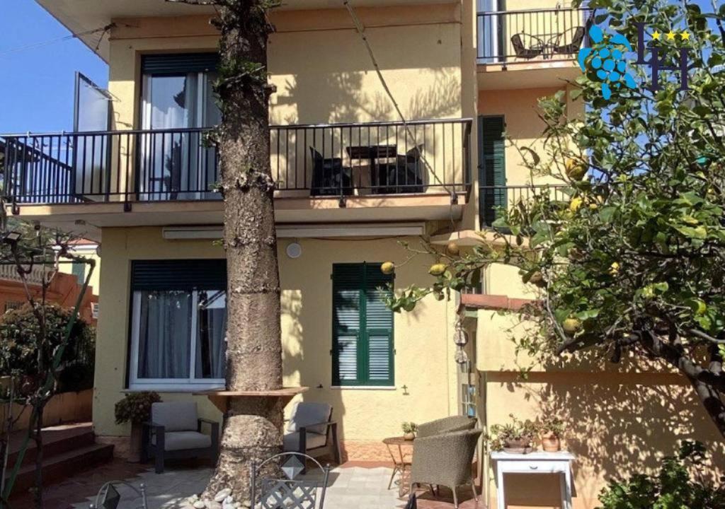 Hotel Lora Bordighera Buitenkant foto