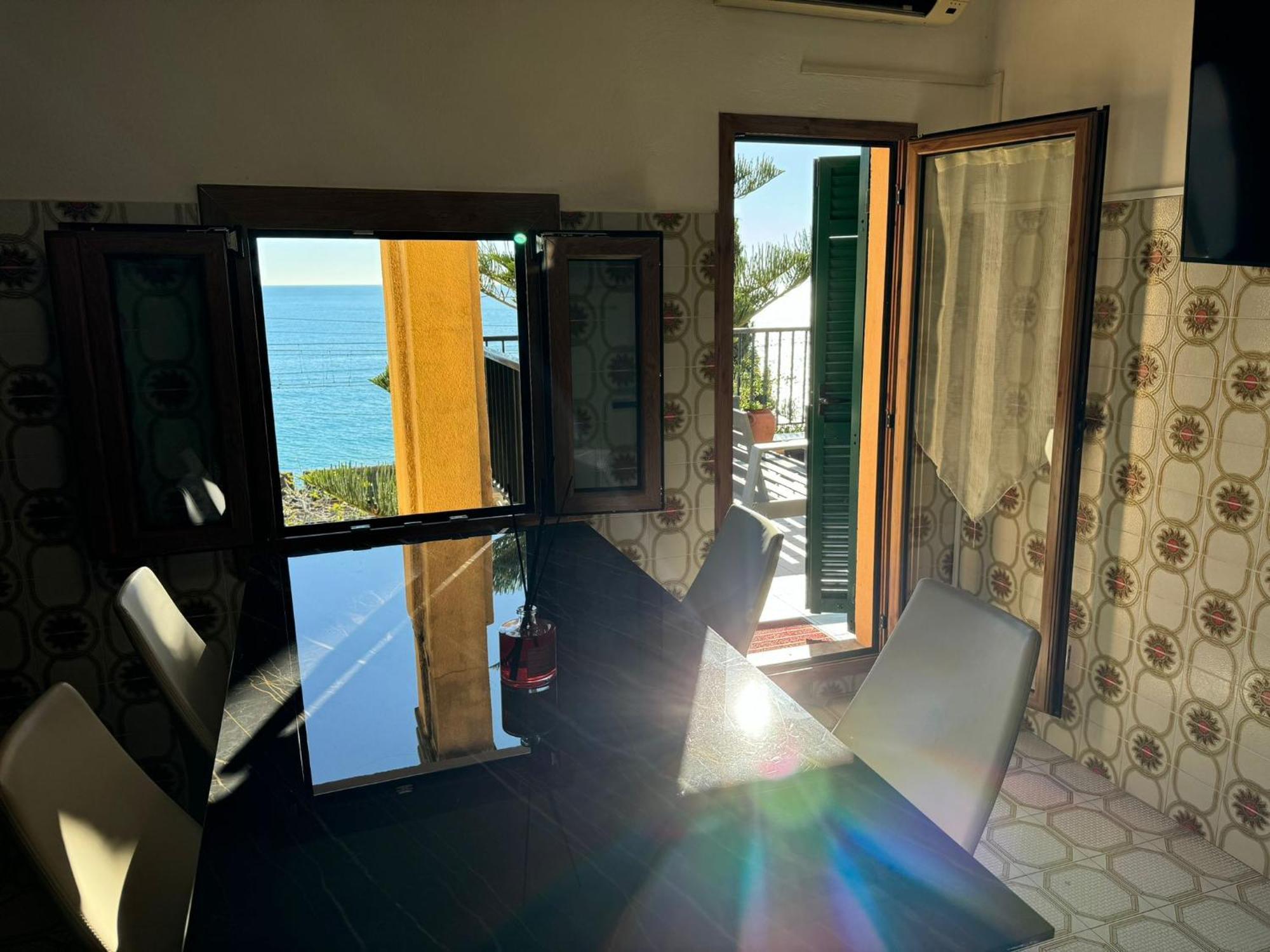 Hotel Lora Bordighera Buitenkant foto