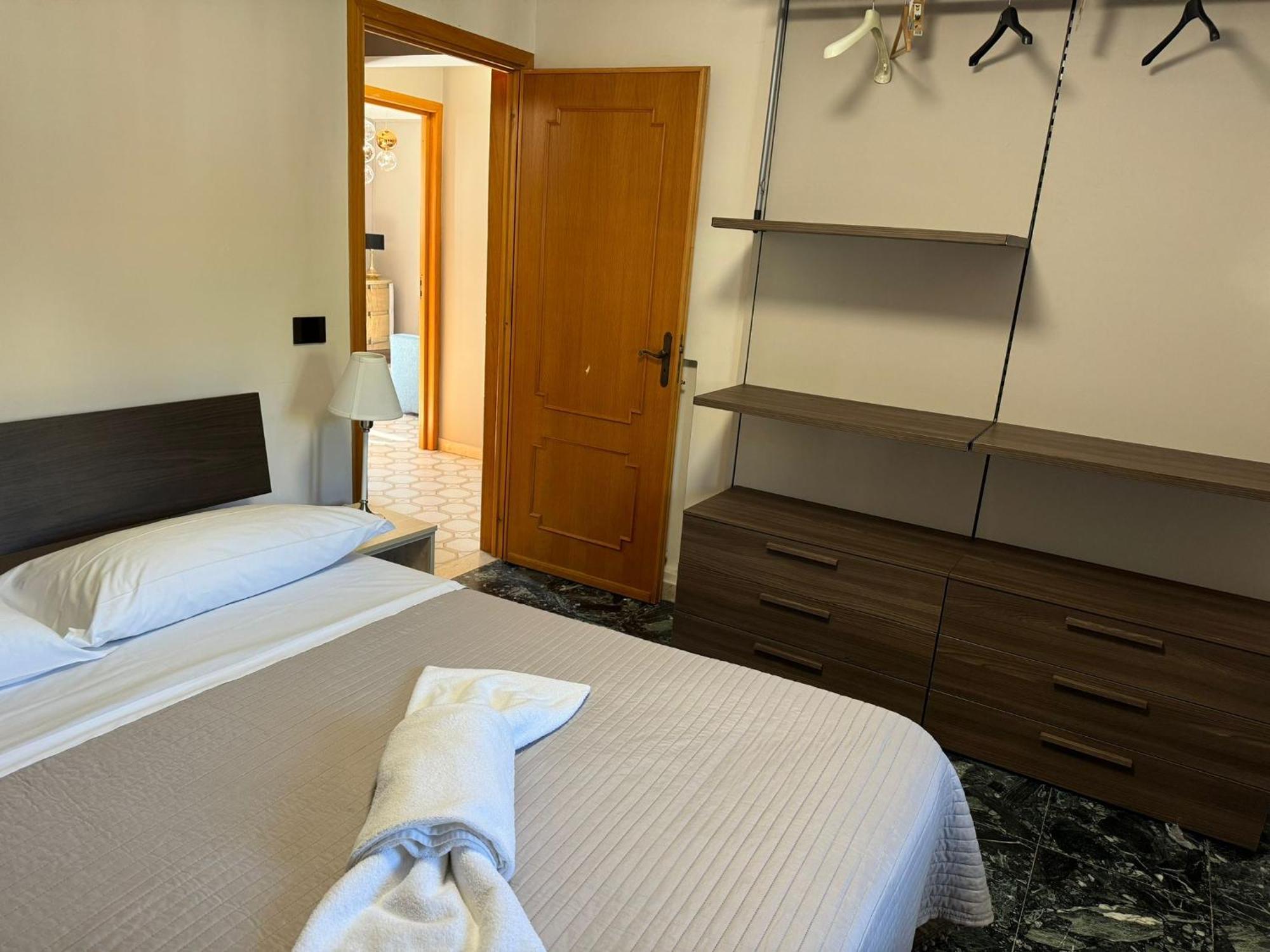 Hotel Lora Bordighera Buitenkant foto