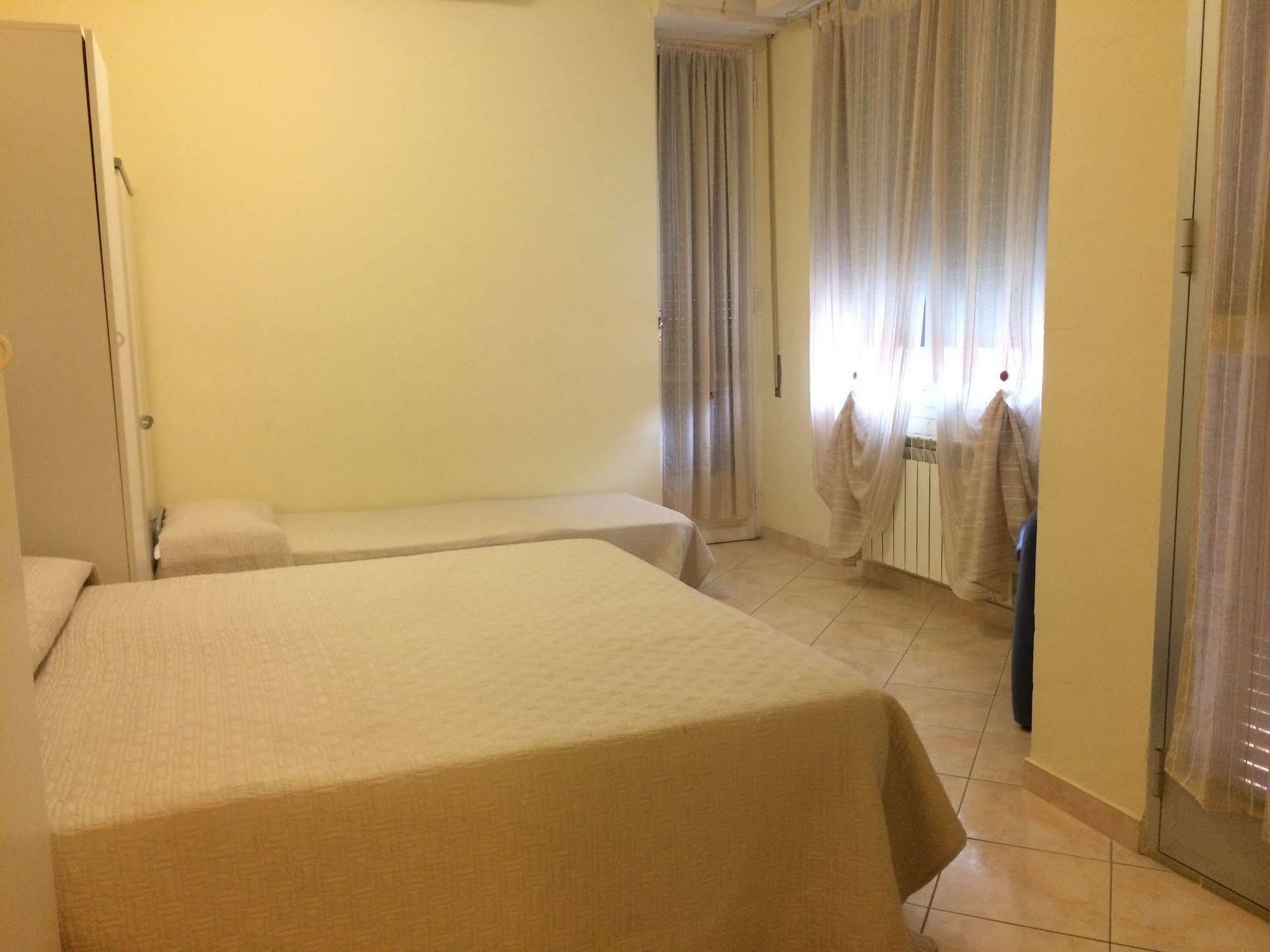 Hotel Lora Bordighera Buitenkant foto